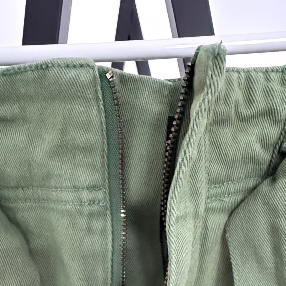 Lulus Olive Green Paperbag Tie Waist Cropped Pants Size 26 High Rise - Picture 5 of 11